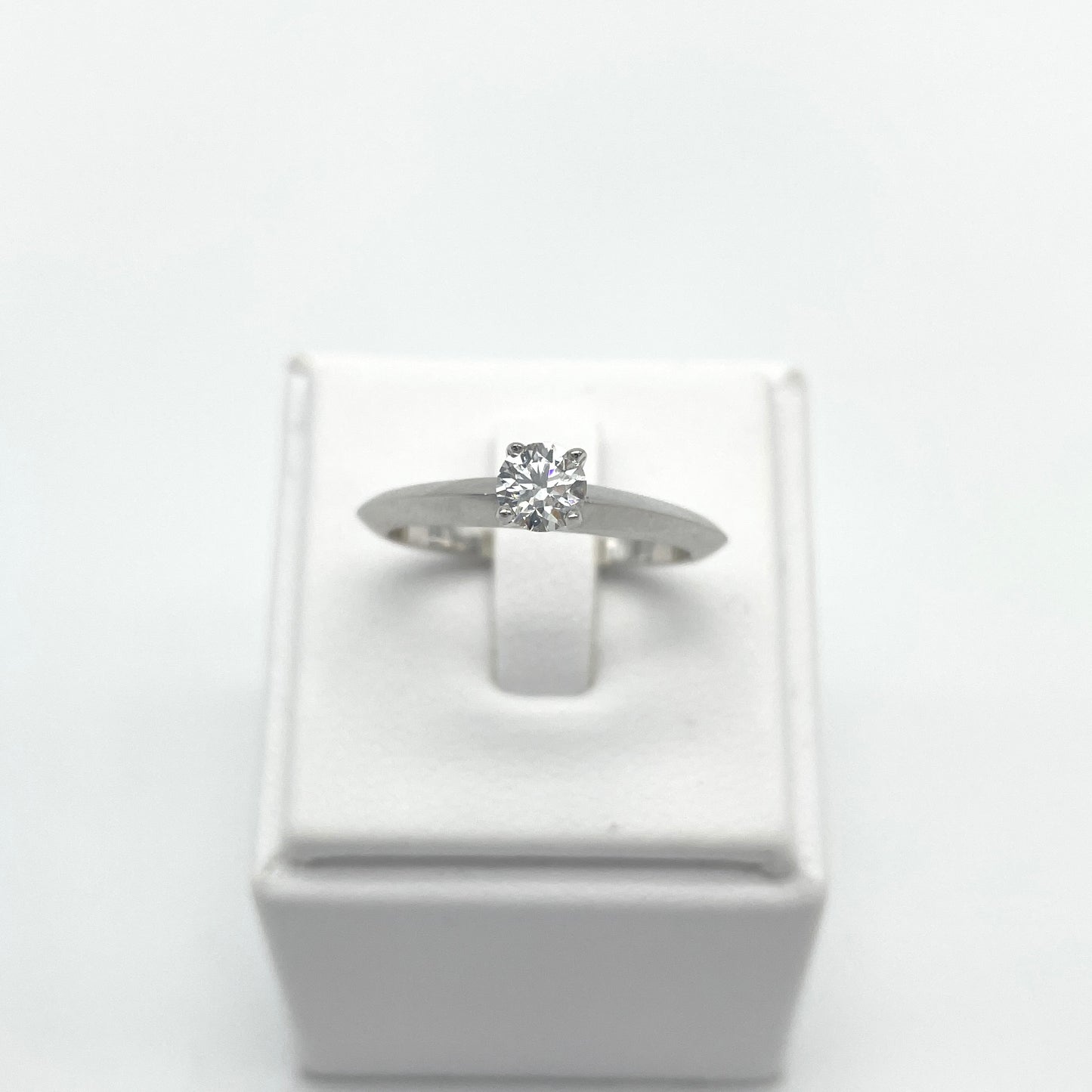 Bague Solitaire Or blanc 10k