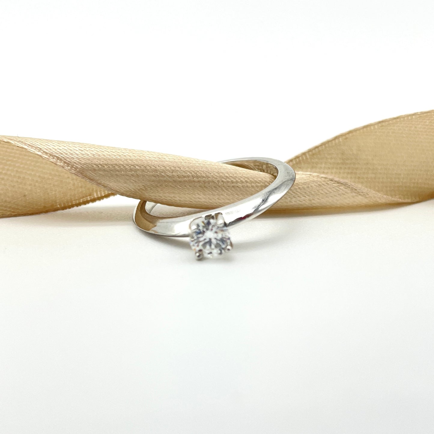 Bague Solitaire Or blanc 10k